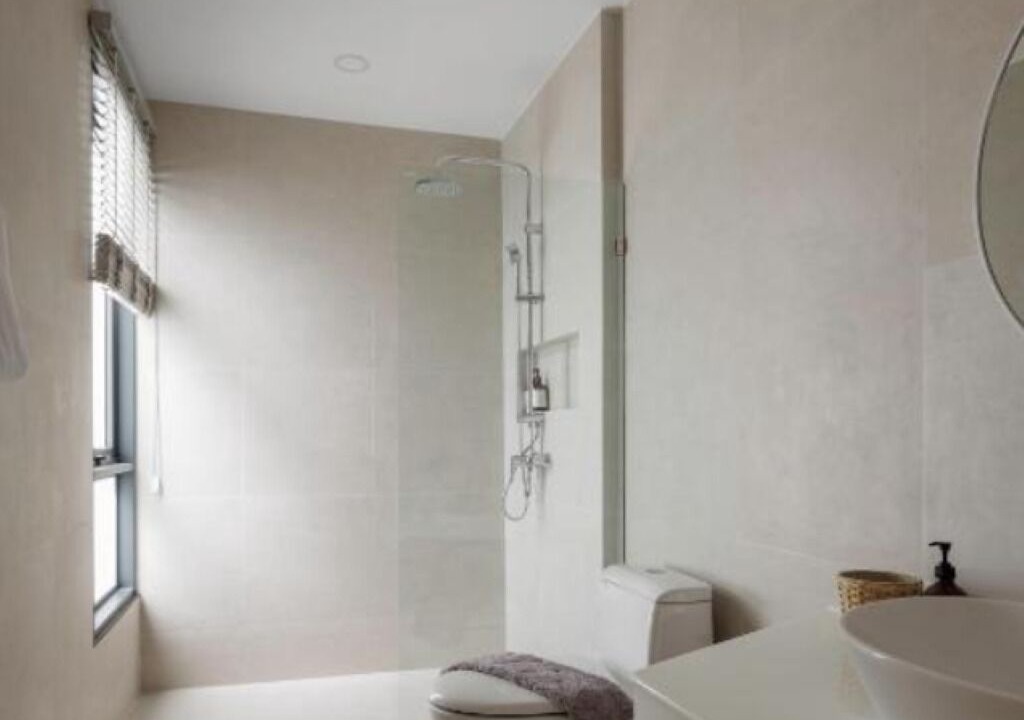 Photo of Bathroom in Maret