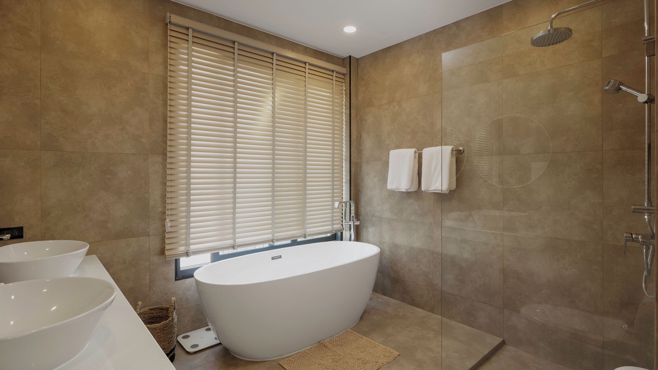 Photo of Bathroom in Maret