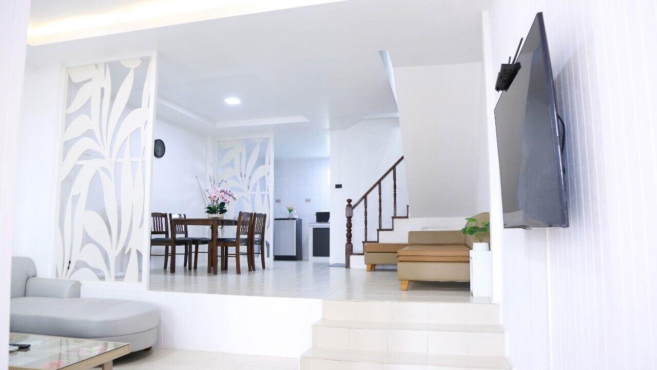Photo of Livingroom in Sam Wa Tawan Ok