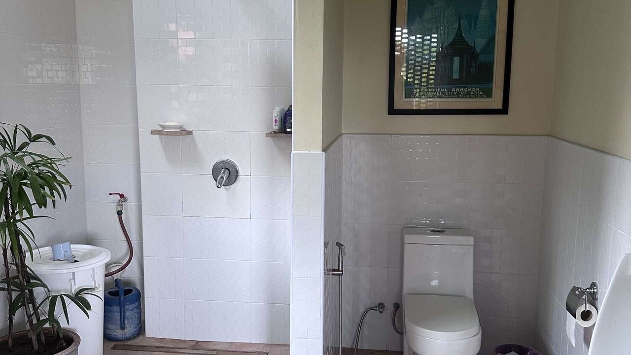 Photo of Bathroom in Nuea Khlong