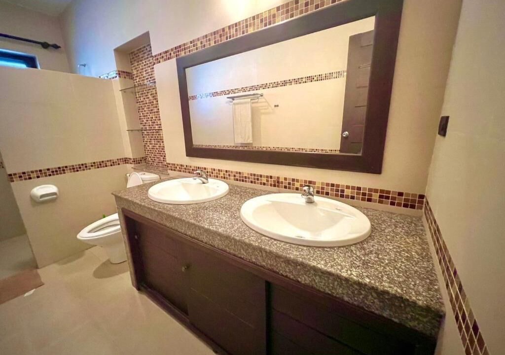 Photo of Bathroom in Khuekkhak