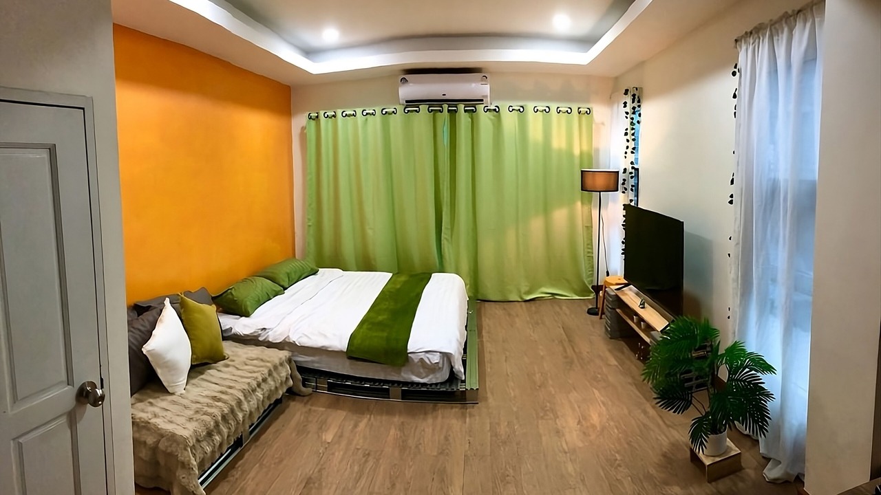 Photo of Bedroom in Din Daeng