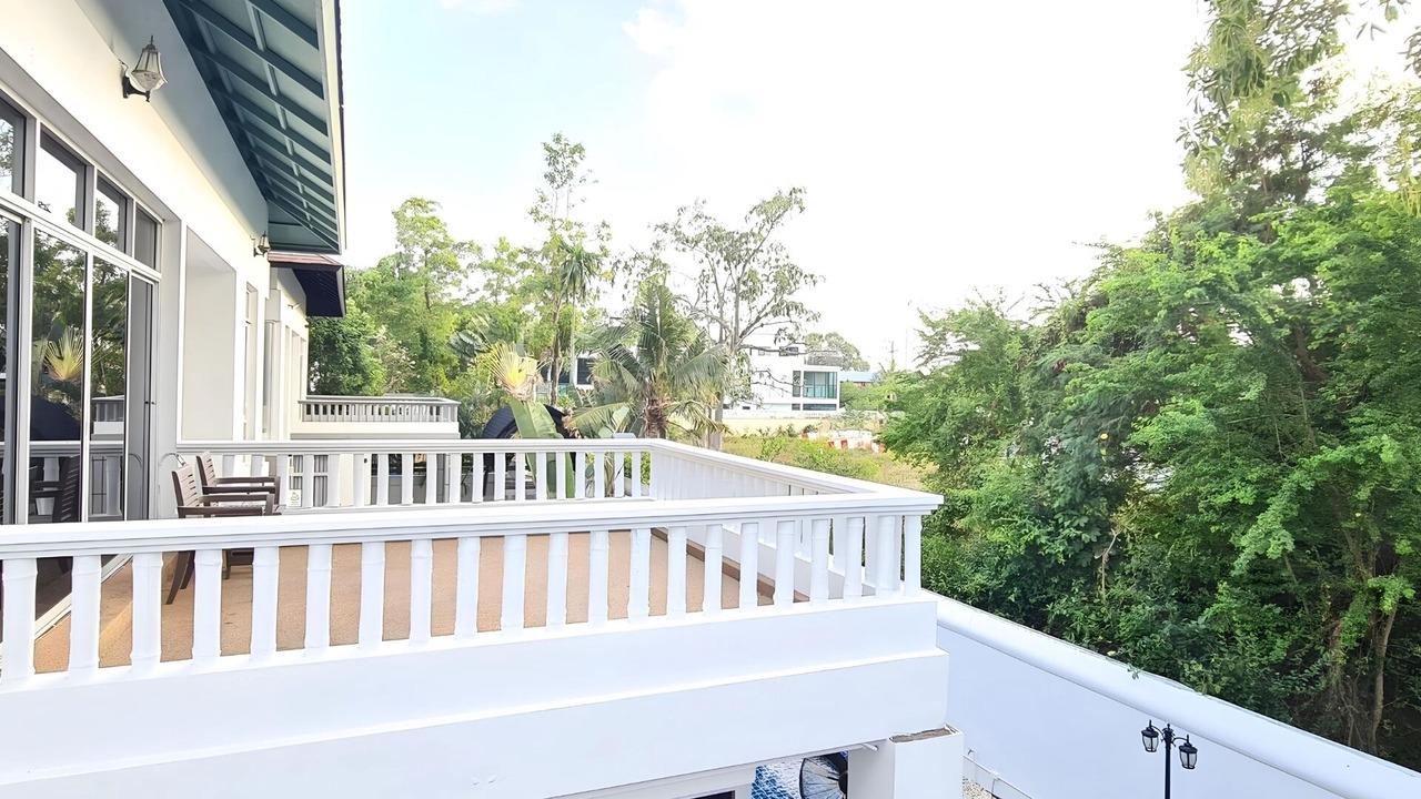 Photo of Patio Balcony in Na Chom Thian