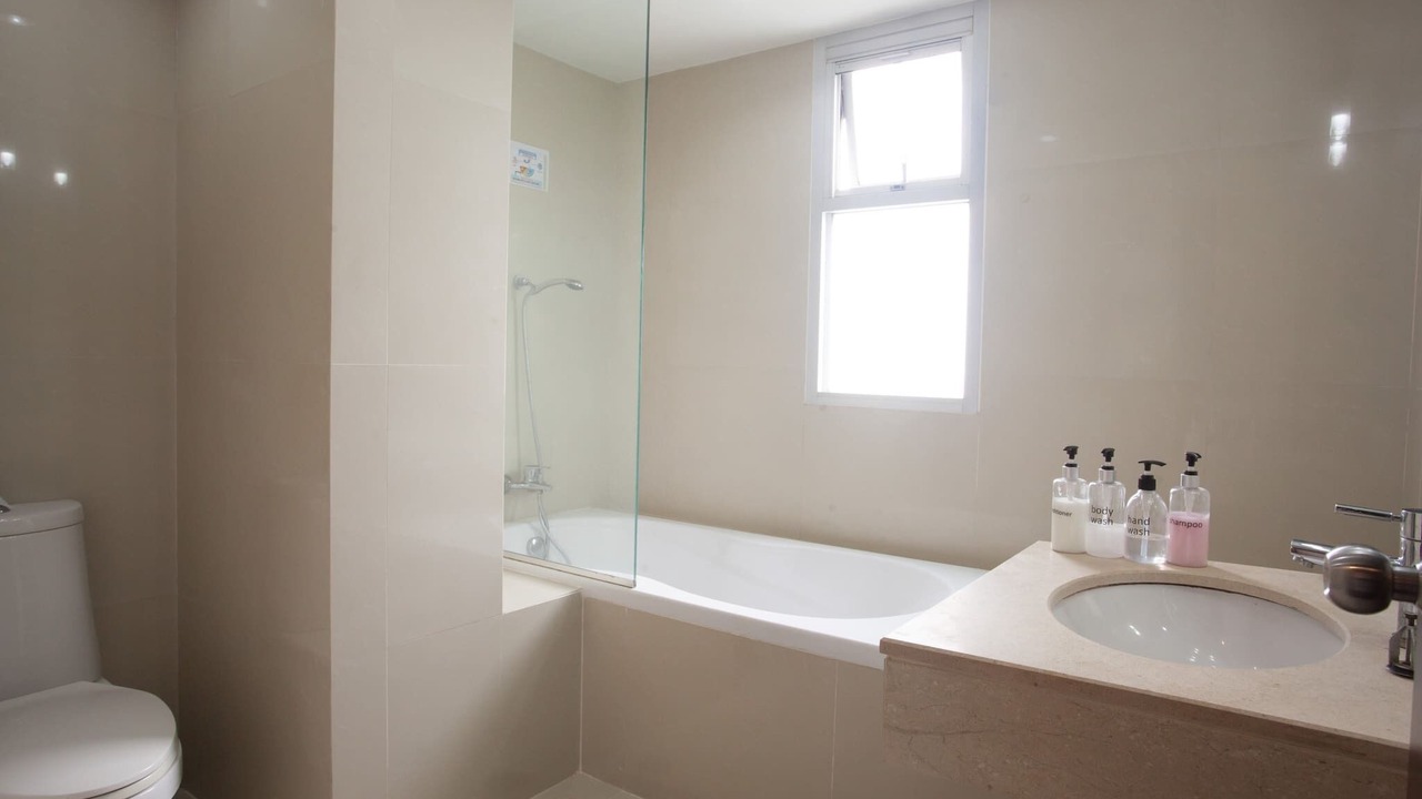 Photo of Bathroom in Khlong Toei Nuea