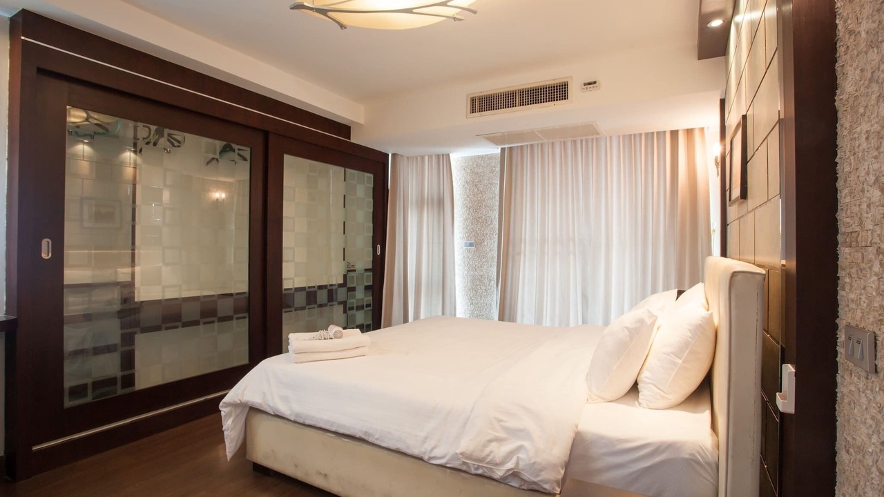 Photo of Bedroom in Khlong Toei Nuea