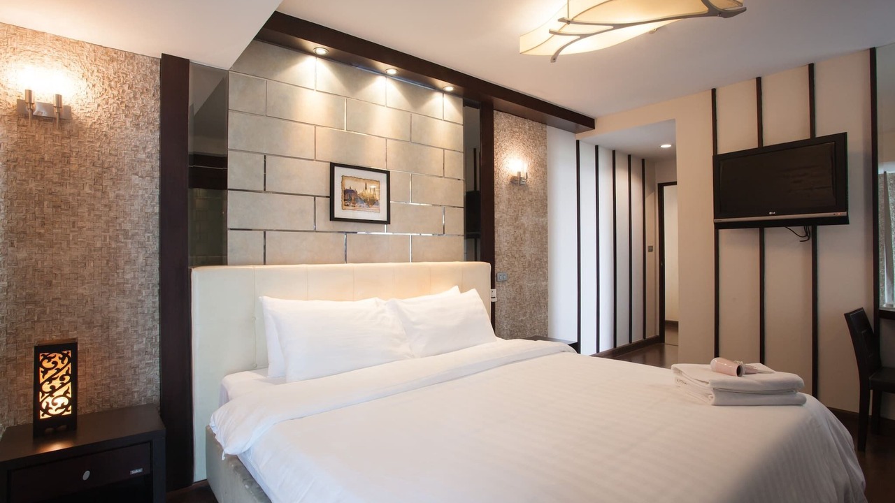 Photo of Bedroom in Khlong Toei Nuea
