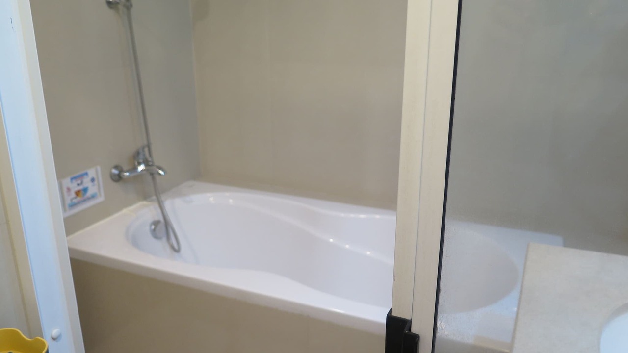 Photo of Bathroom in Khlong Toei Nuea