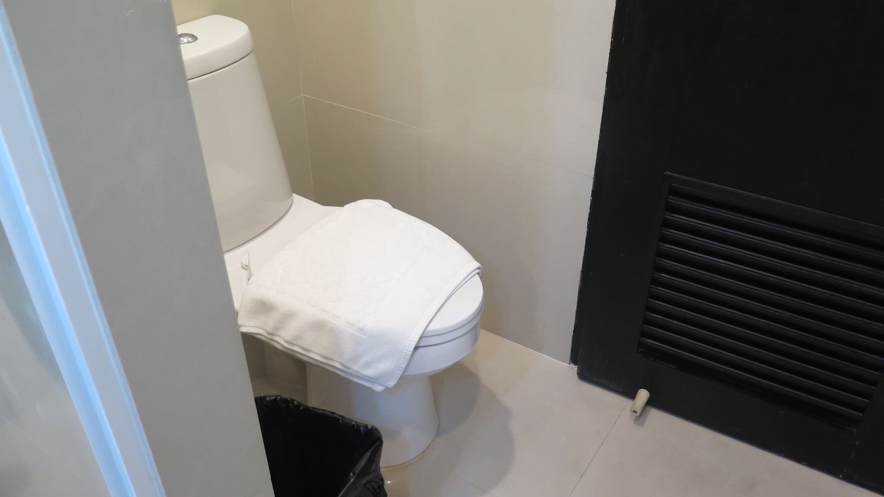 Photo of Bathroom in Khlong Toei Nuea