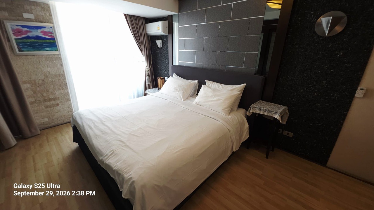 Photo of Bedroom in Khlong Toei Nuea