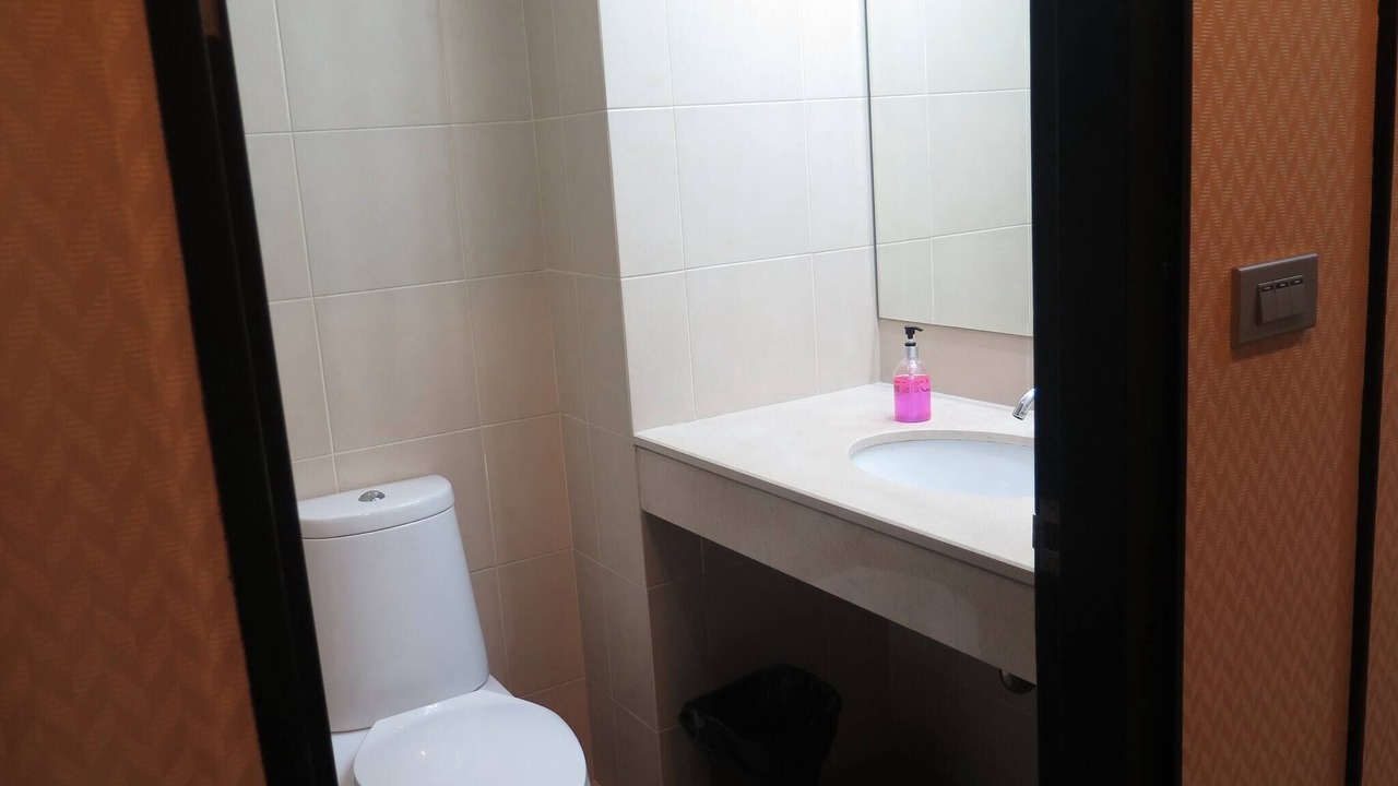 Photo of Bathroom in Khlong Toei Nuea