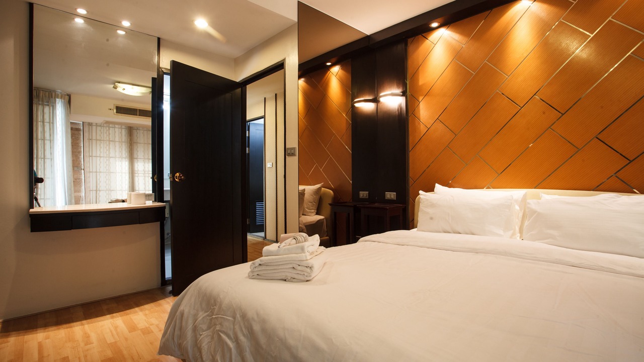 Photo of Bedroom in Khlong Toei Nuea