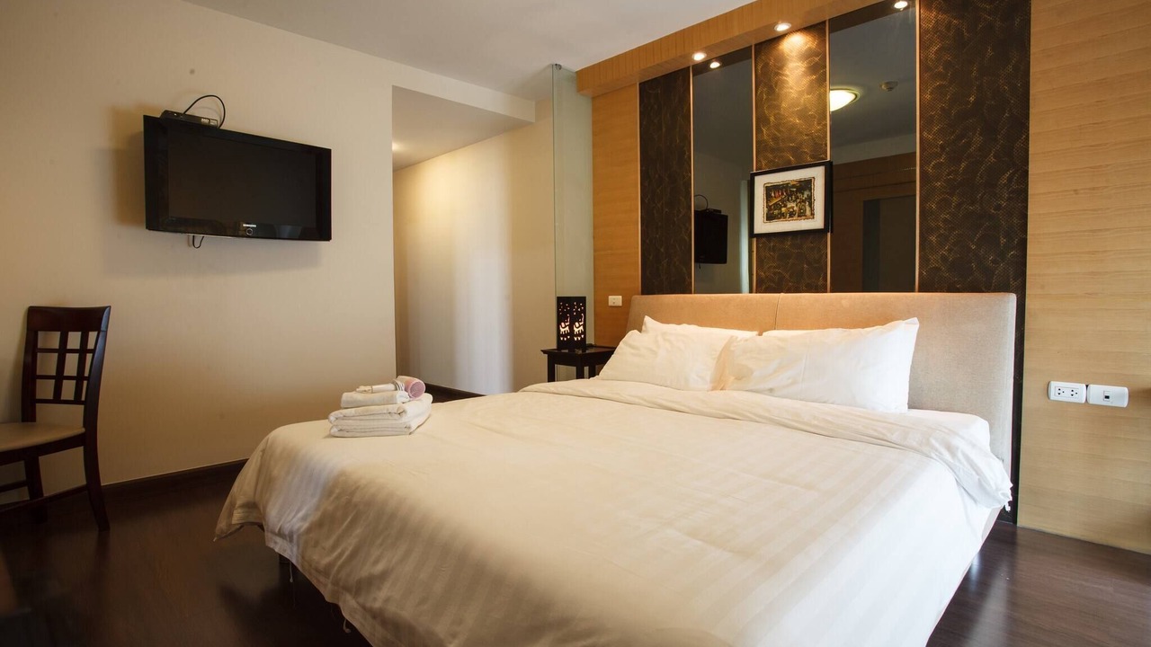 Photo of Bedroom in Khlong Toei Nuea