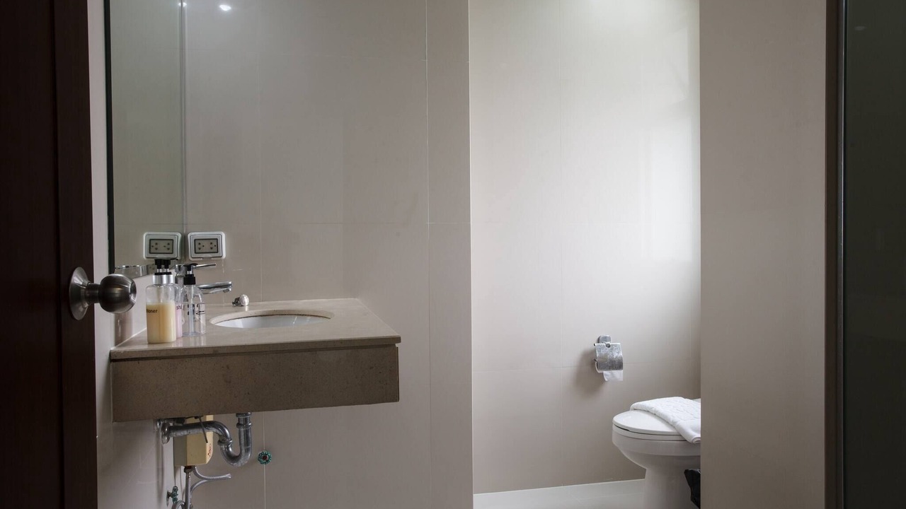 Photo of Bathroom in Khlong Toei Nuea