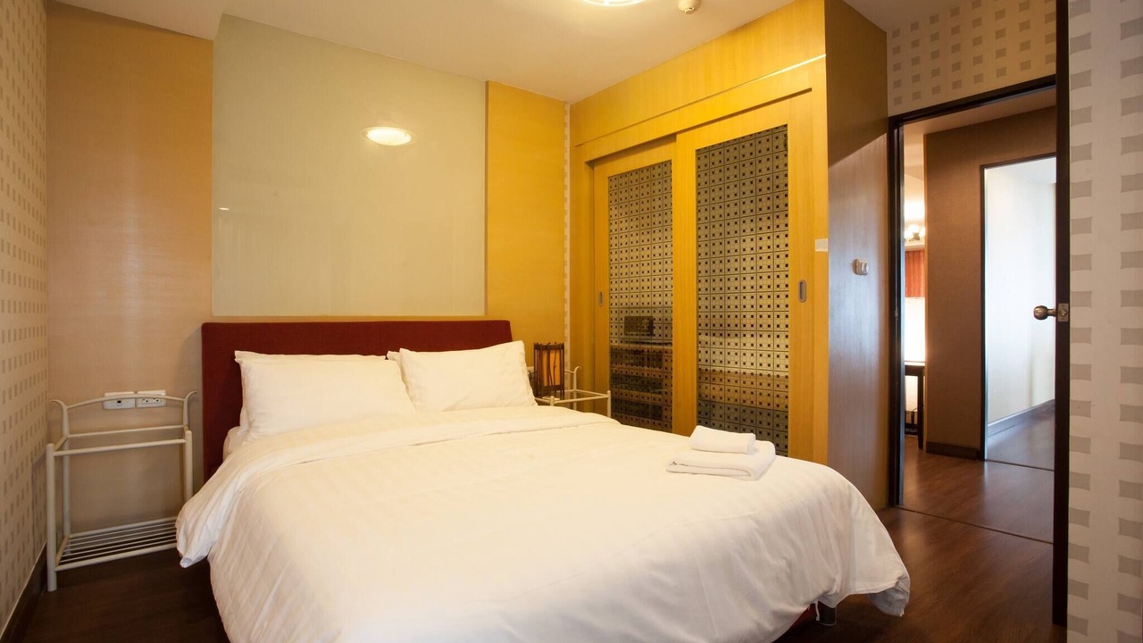 Photo of Bedroom in Khlong Toei Nuea