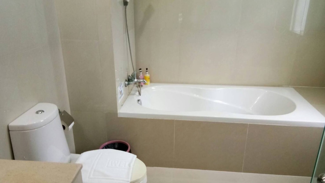 Photo of Bathroom in Khlong Toei Nuea