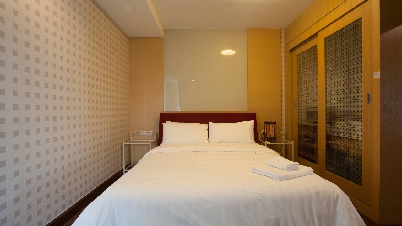 Photo of Bedroom in Khlong Toei Nuea