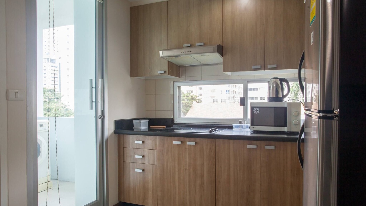 Photo of Kitchen in Khlong Toei Nuea