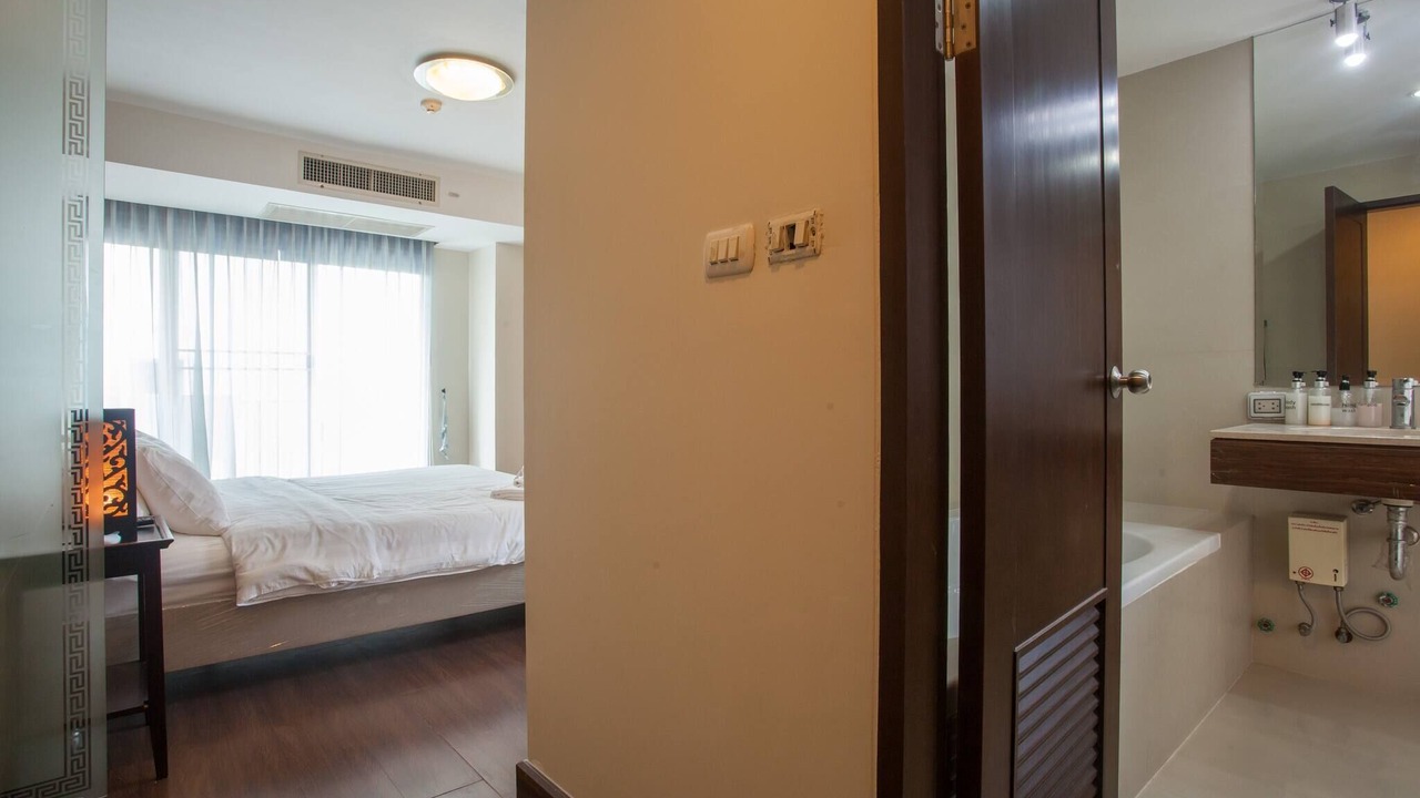 Photo of Bathroom in Khlong Toei Nuea