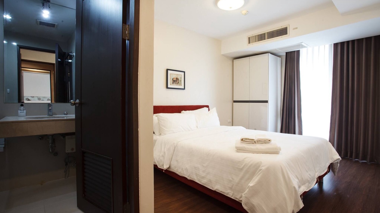 Photo of Bedroom in Khlong Toei Nuea
