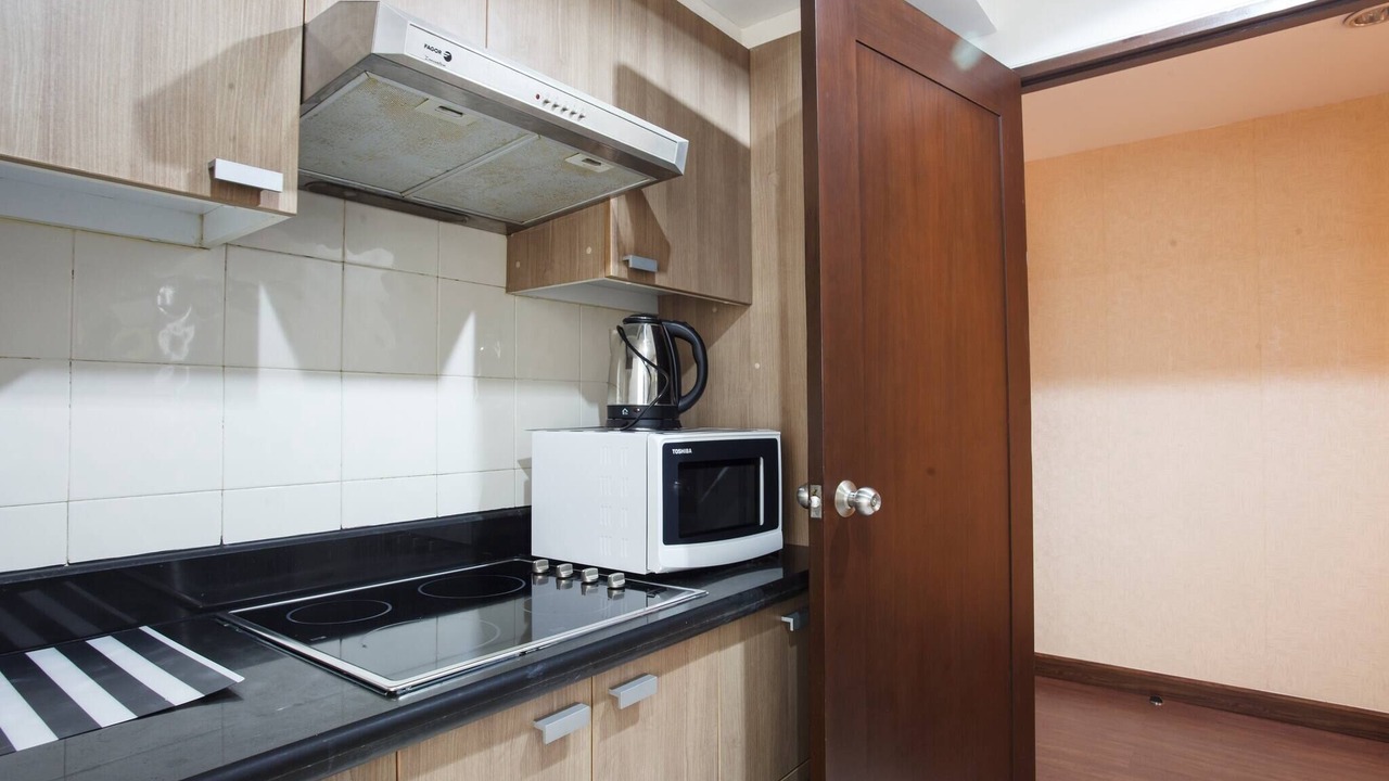 Photo of Kitchen in Khlong Toei Nuea