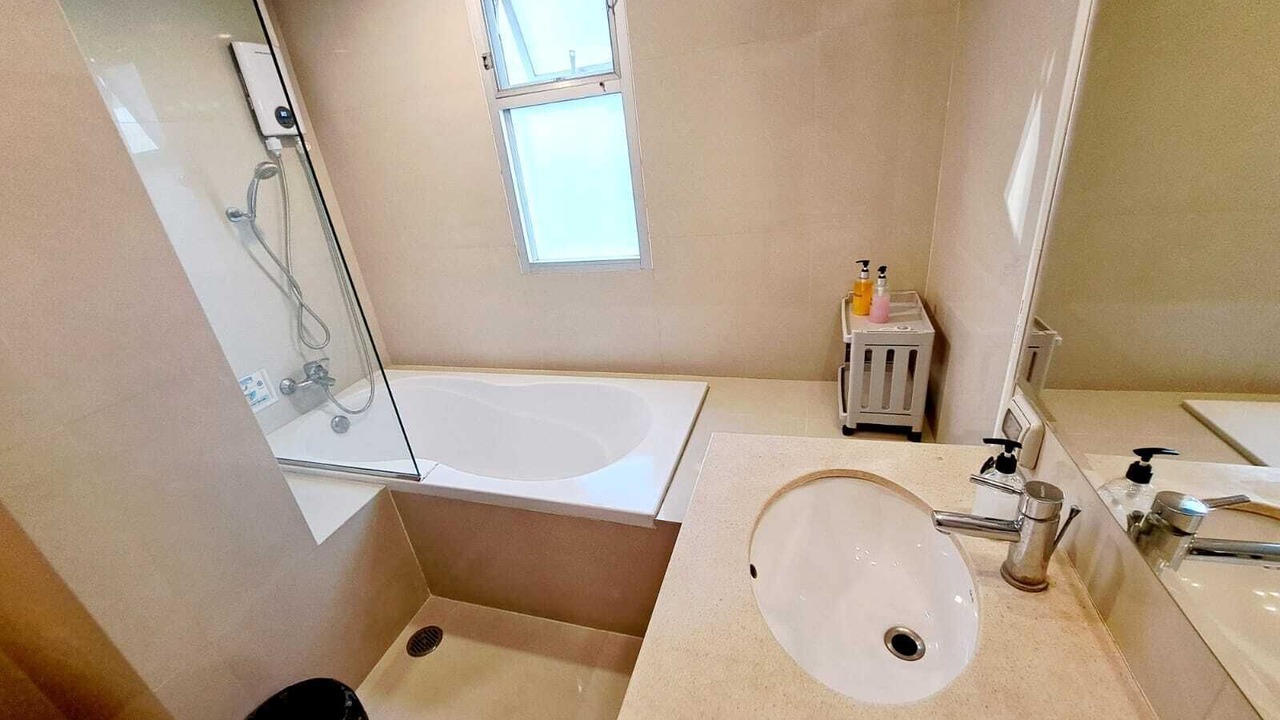 Photo of Bathroom in Khlong Toei Nuea