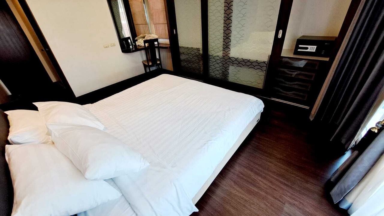 Photo of Bedroom in Khlong Toei Nuea