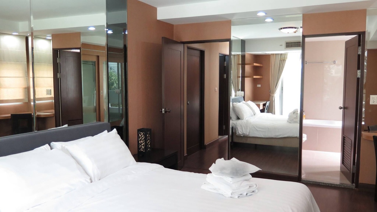Photo of Bedroom in Khlong Toei Nuea