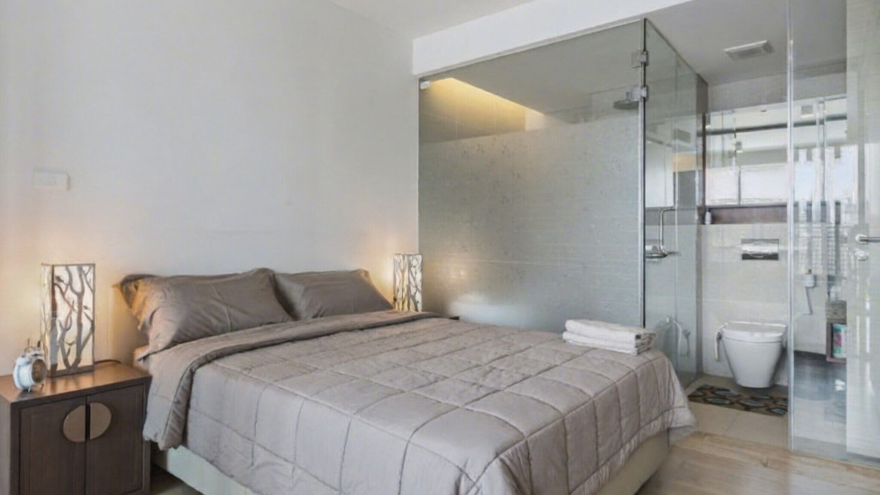 Photo of Bedroom in Khlong Tan Nuea