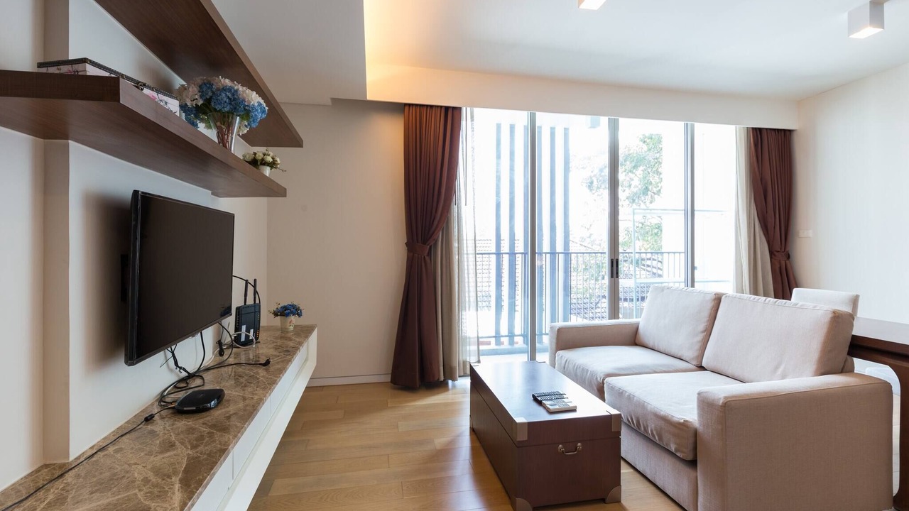 Photo of Livingroom in Khlong Tan Nuea