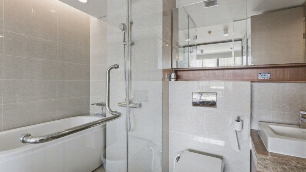 Photo of Bathroom in Khlong Tan Nuea