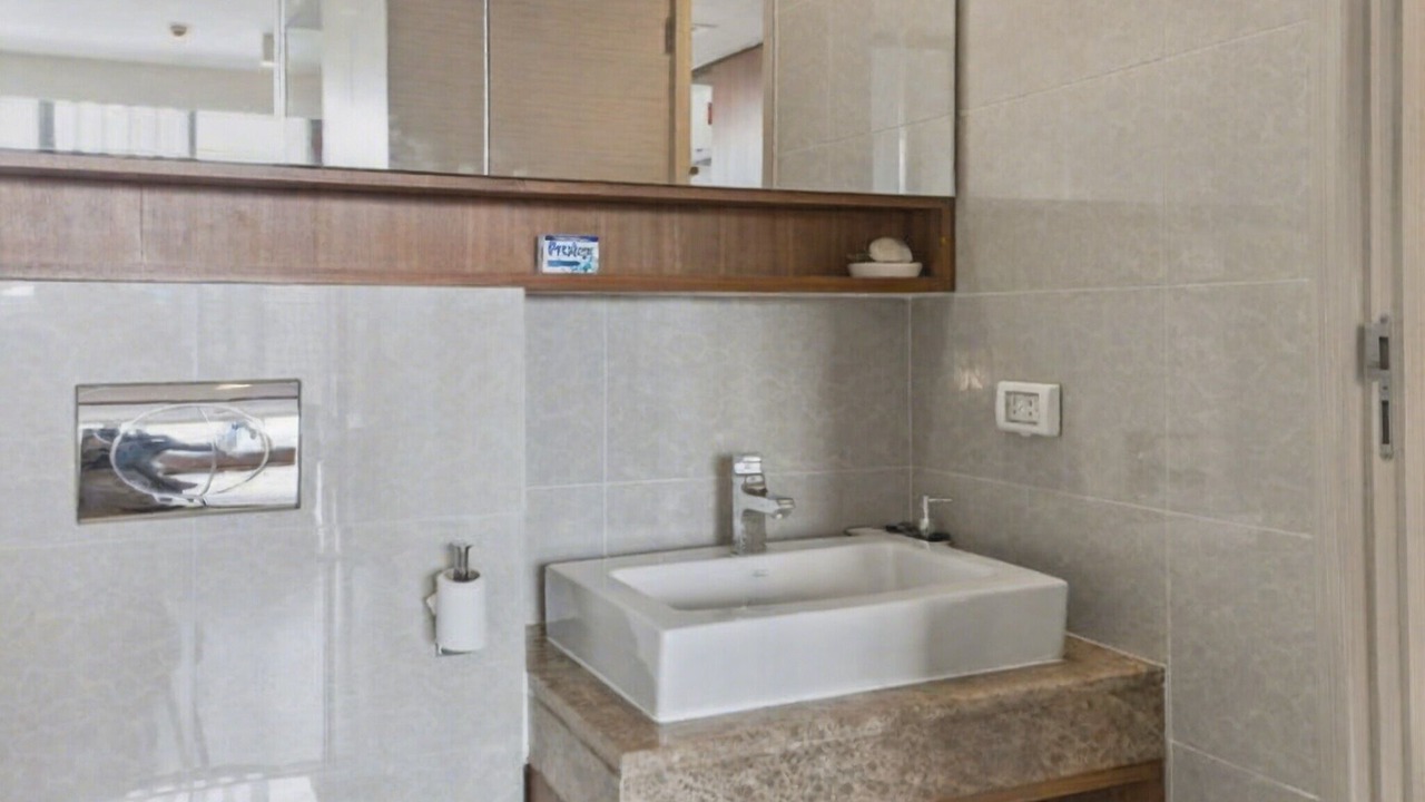 Photo of Bathroom in Khlong Tan Nuea