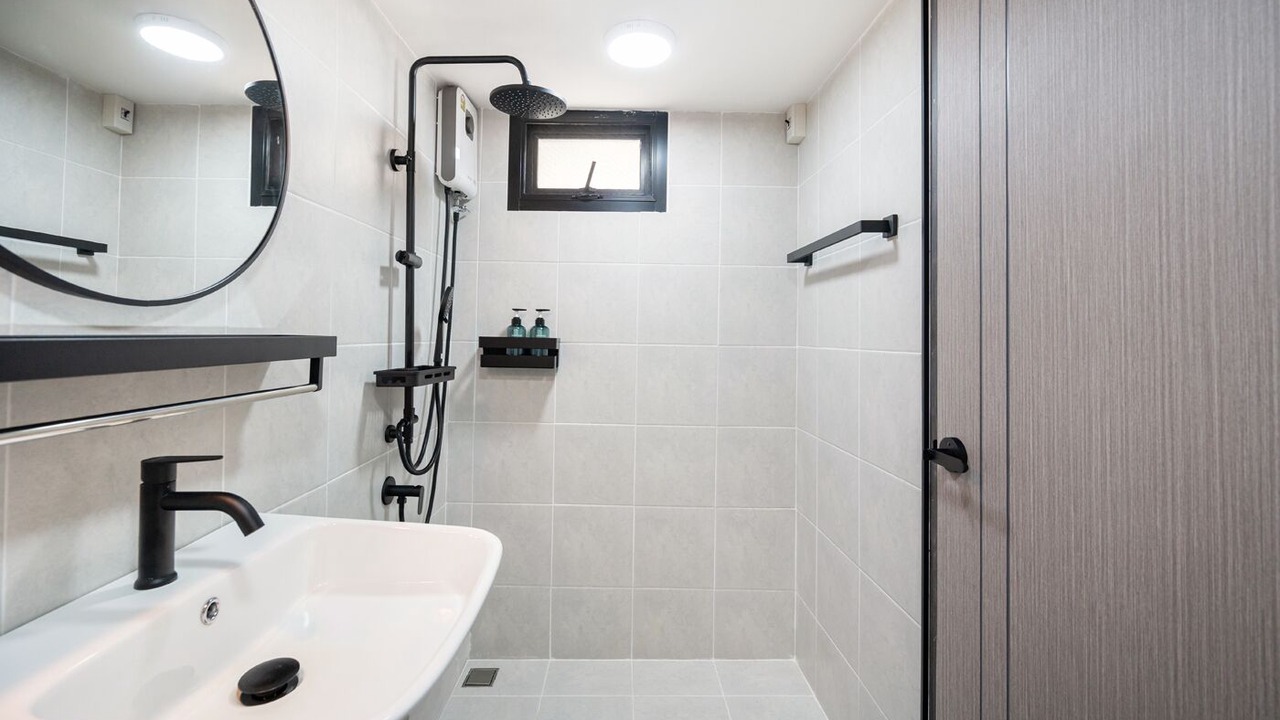 Photo of Bathroom in Ekkamai