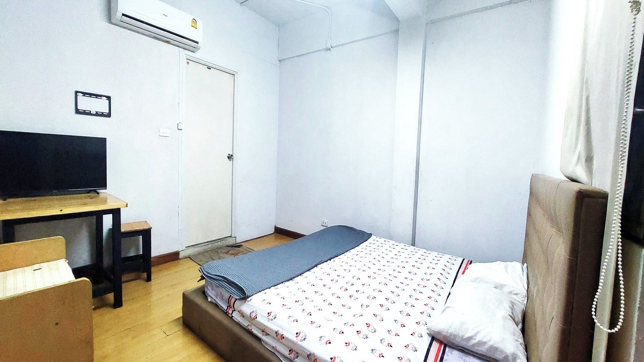 Photo of Bedroom in Phra Khanong
