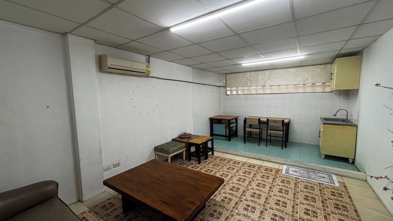 Photo of Bedroom in Phra Khanong