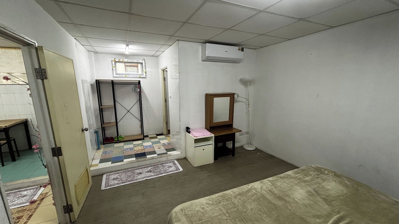 Photo of Bedroom in Phra Khanong