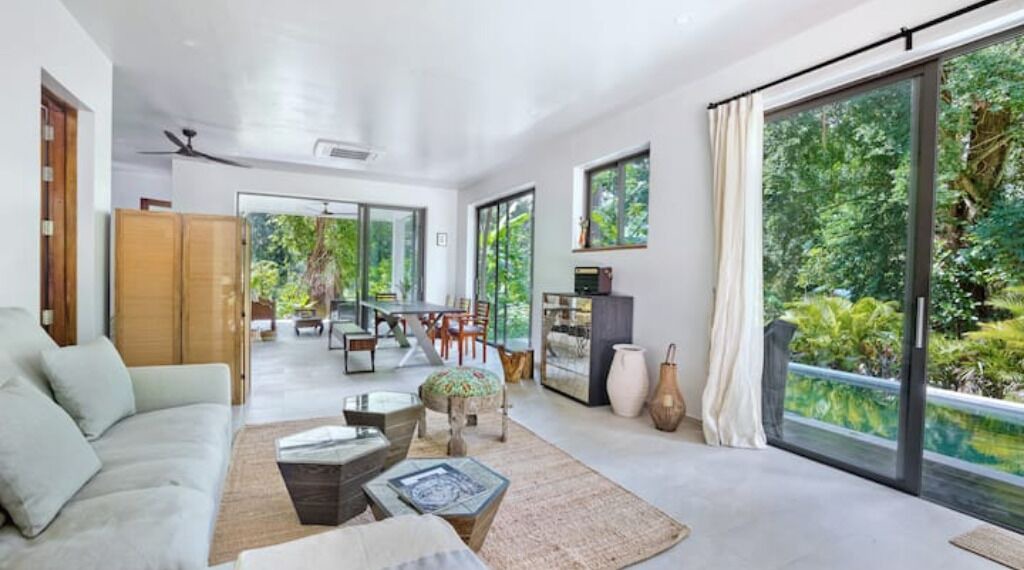 Photo of Livingroom in Haad Yao