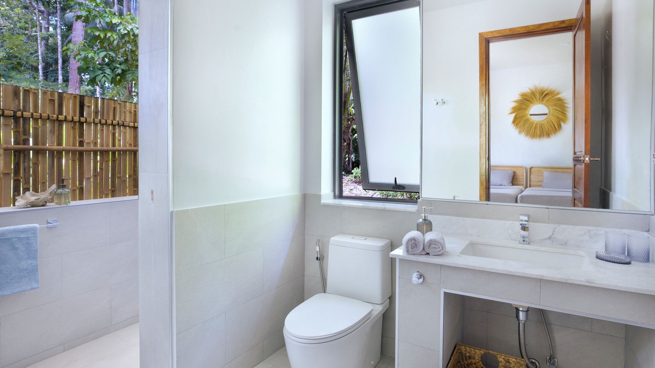 Photo of Bathroom in Haad Yao