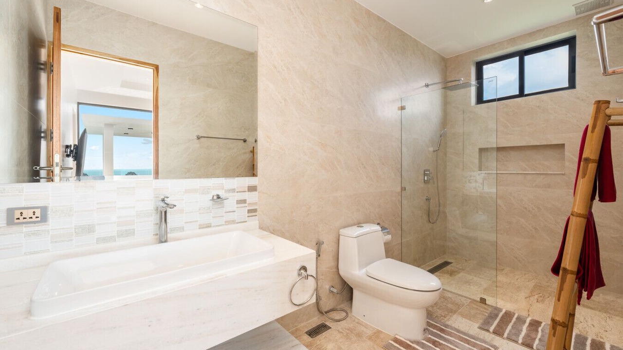 Photo of Bathroom in Maret