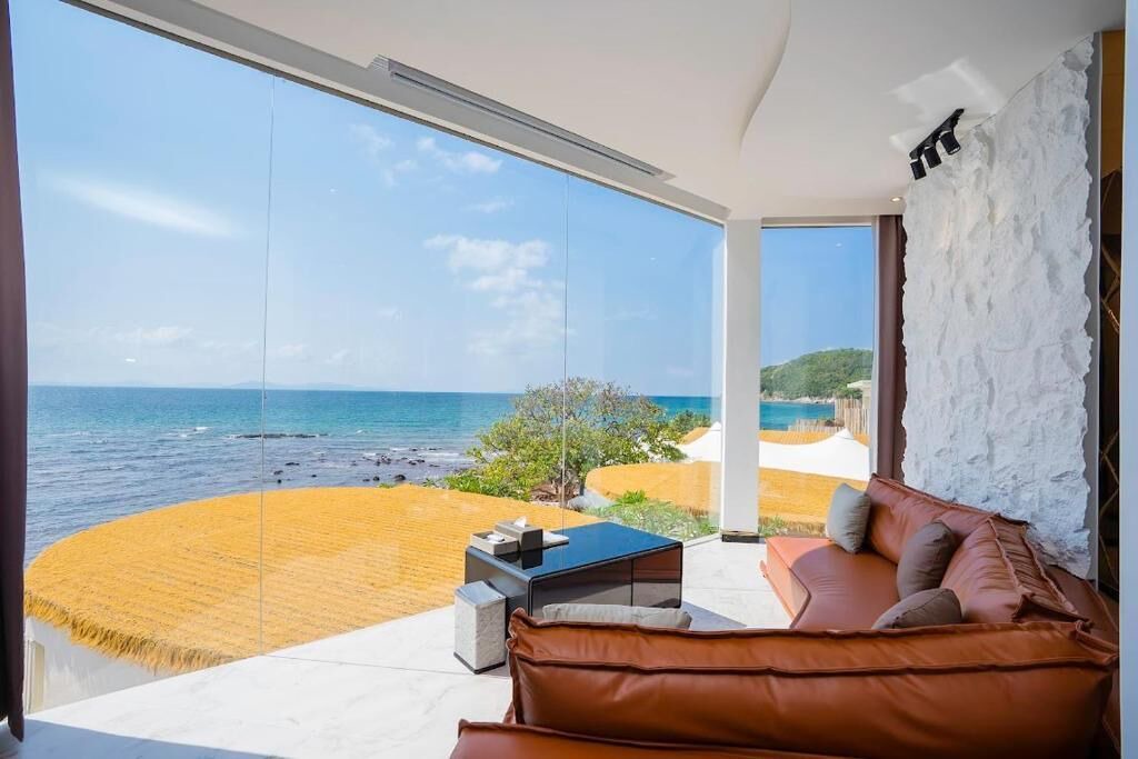 Photo of Livingroom in Koh Lan