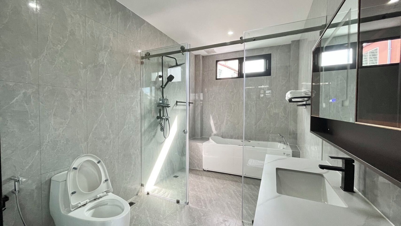 Photo of Bathroom in Na Kluea