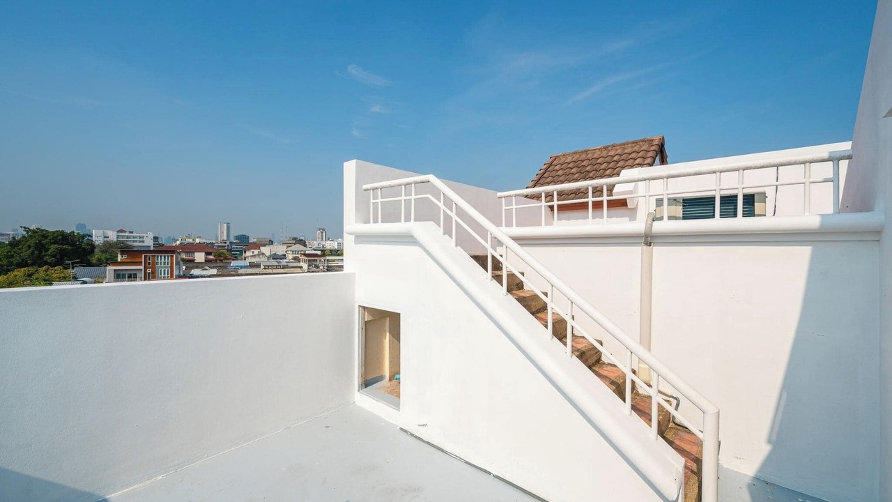 Photo of Outdoor in Phahonyothin