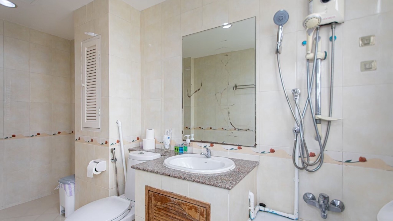 Photo of Bathroom in Phahonyothin