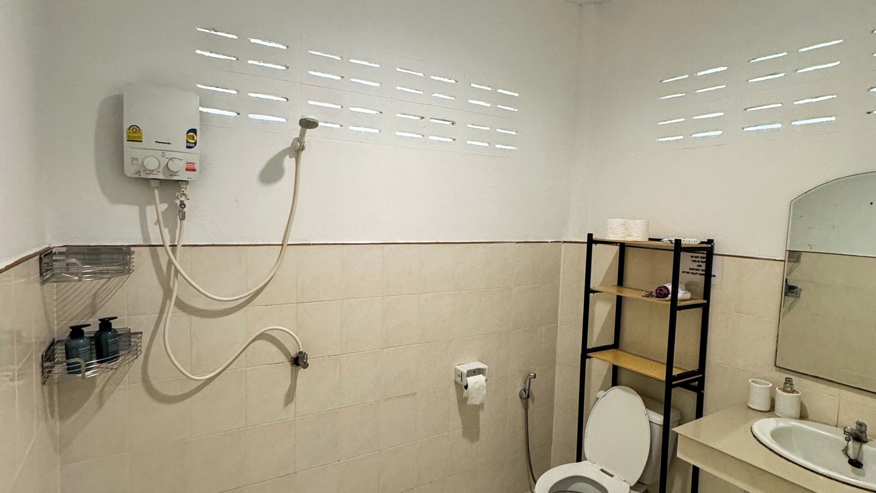 Photo of Bathroom in Srithanu