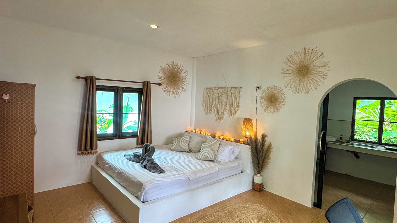 Photo of Bedroom in Srithanu