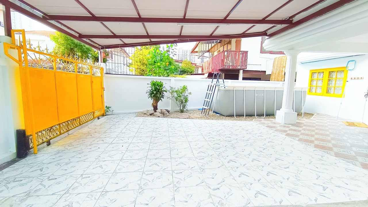Photo of Outdoor in Suan Luang