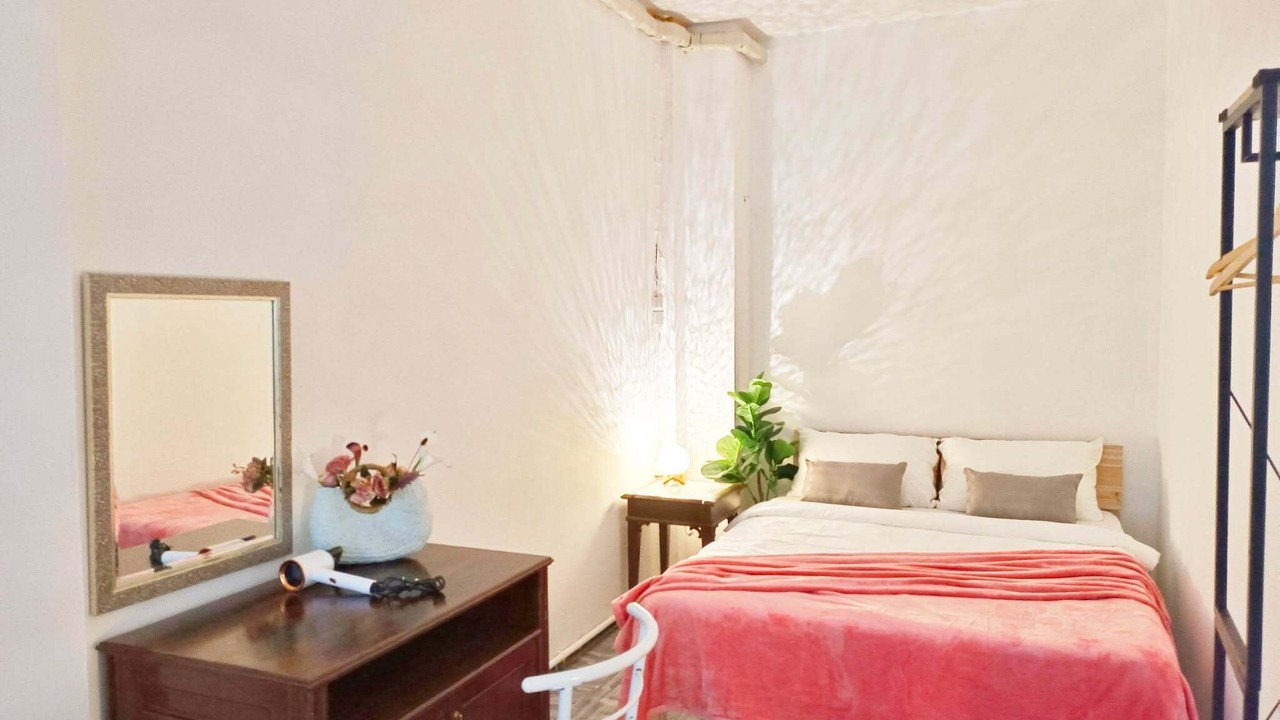 Photo of Bedroom in Phra Khanong