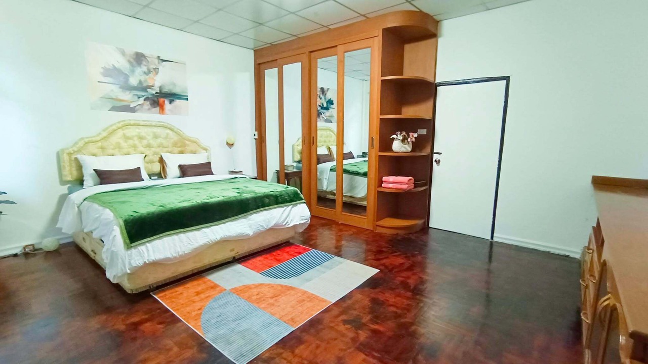 Photo of Bedroom in Phra Khanong