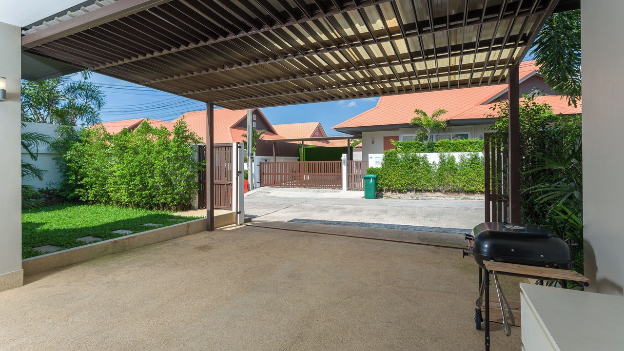 Photo of Patio Balcony in Na Kluea