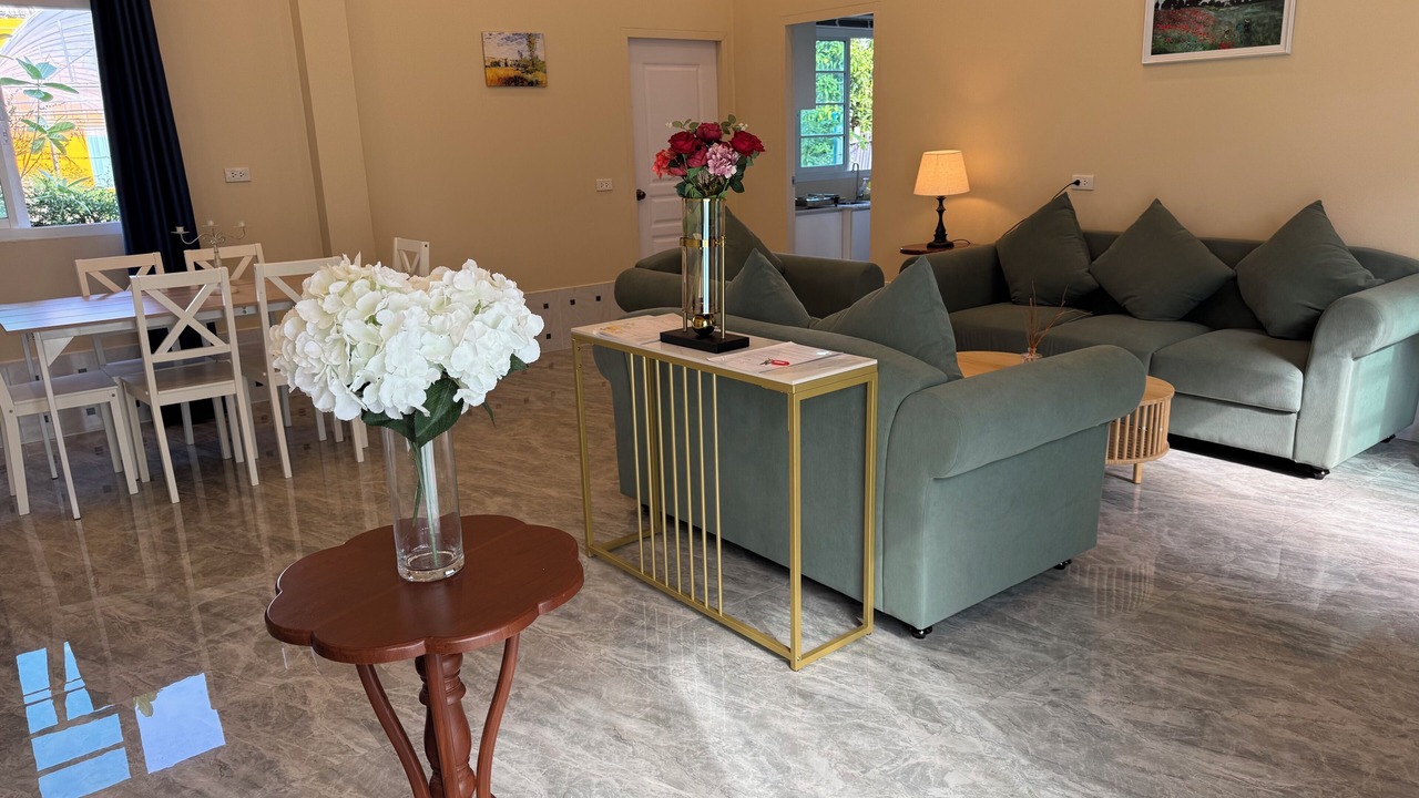 Photo of Livingroom in San Pa Thong