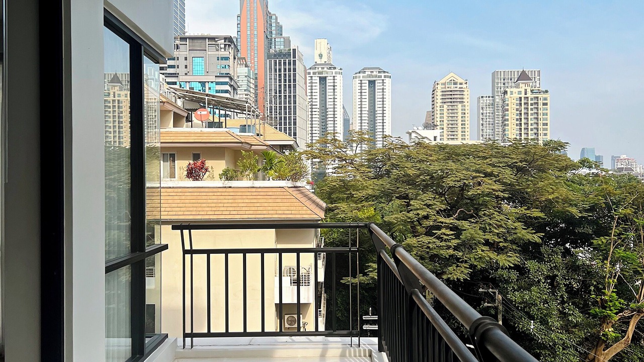 Photo of Patio Balcony in Thung Maha Mek